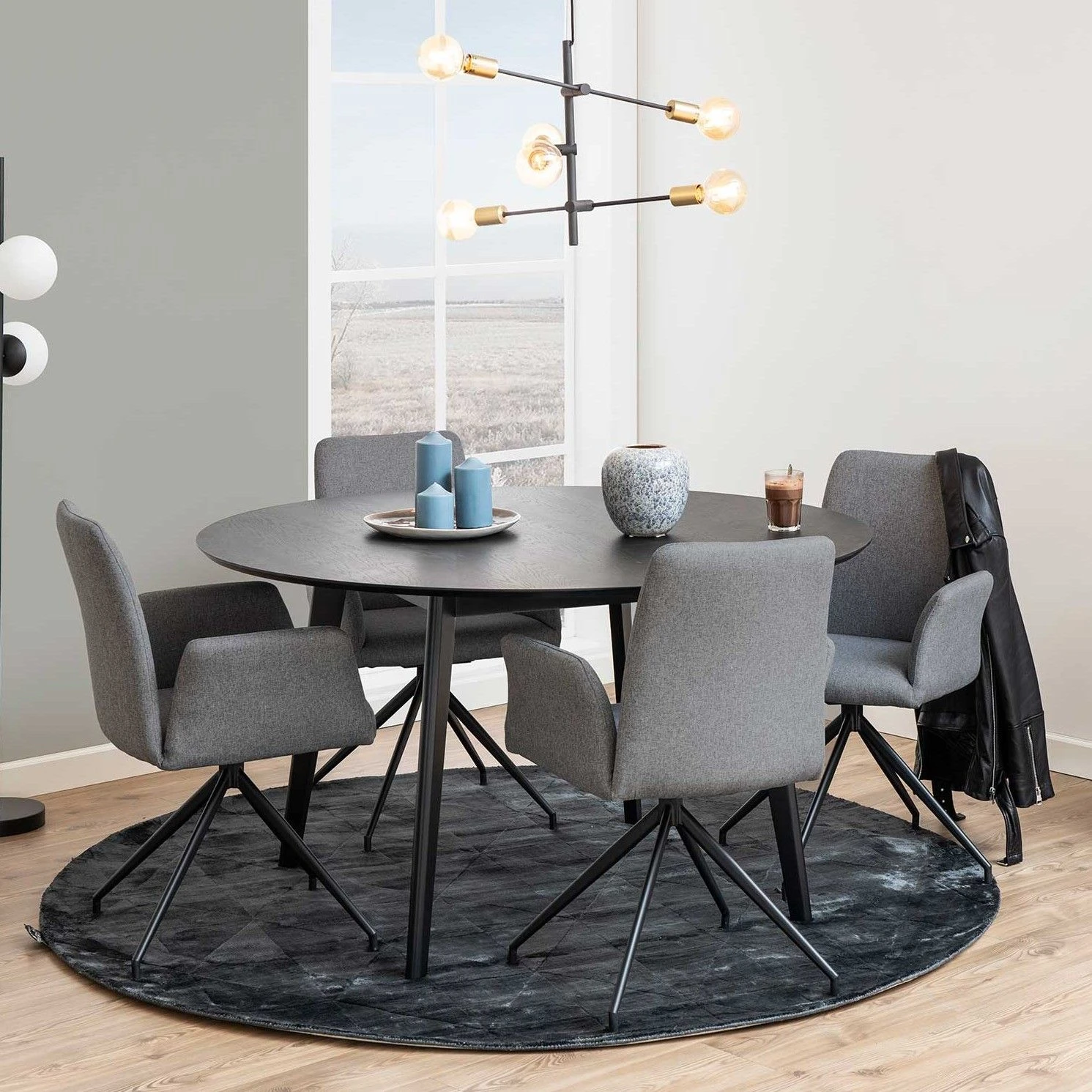 Eettafel Rover Ø140 - Zwart 1 Eettafel Rover Ø140 - Zwart