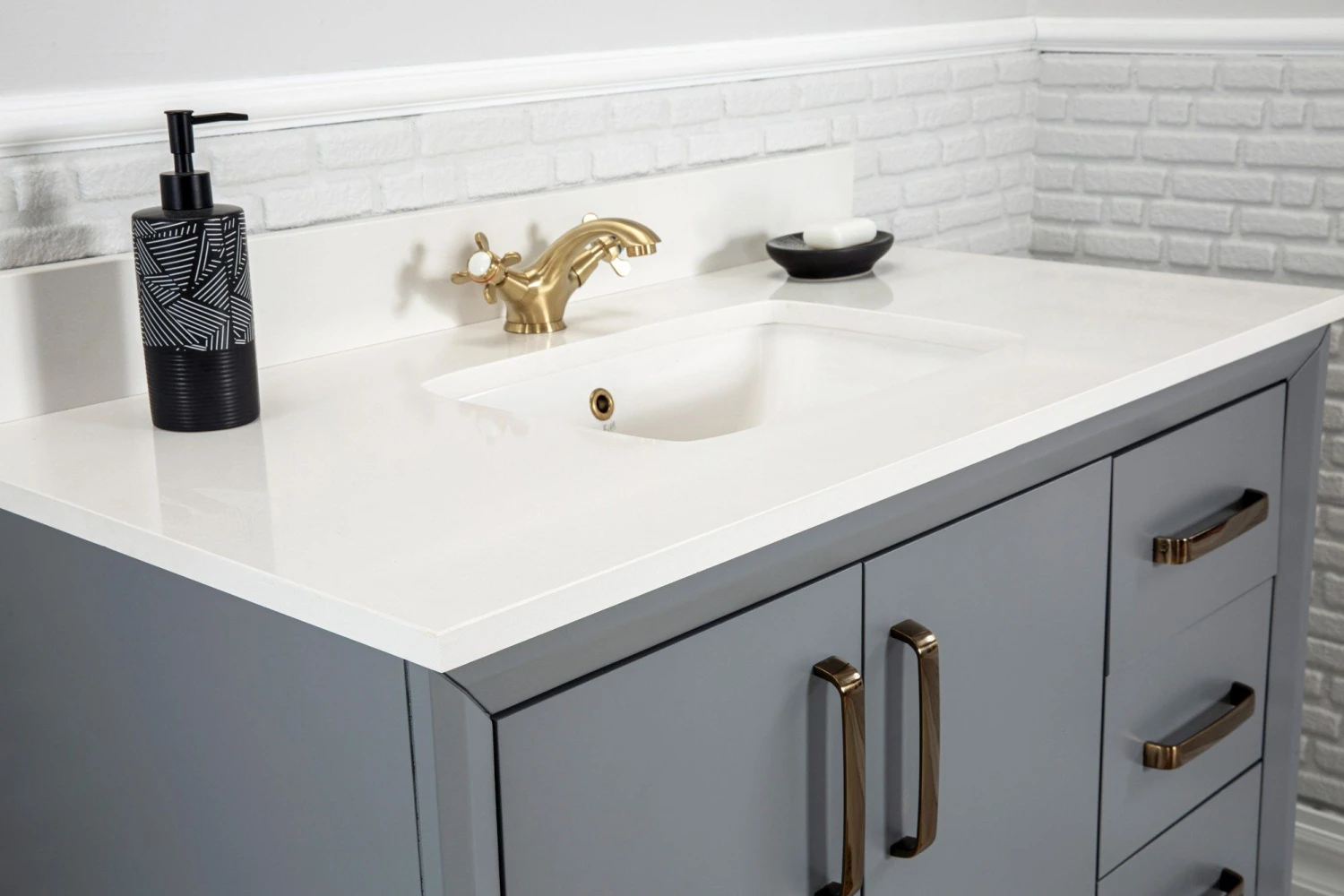 Jussara Badkamermeubelset | 2-delig | 100% Massief Hout | Kwartsblad Wit | Donkergrijs 4 Jussara Badkamermeubelset | 2-delig | 100% Massief Hout | Kwartsblad Wit | Donkergrijs - Afbeelding 4