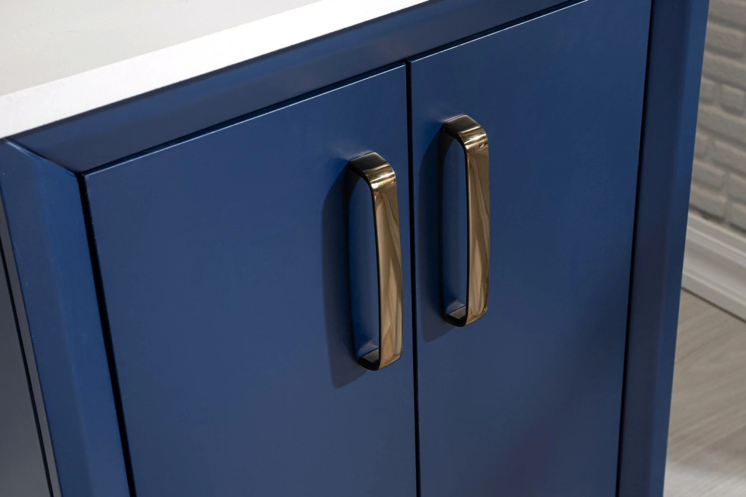 Jussara Badkamer Set 2 Stuks | Donkerblauw | 100% Massief Hout | Wit Kwarts | Bronzen Handgrepen 2 Jussara Badkamer Set 2 Stuks | Donkerblauw | 100% Massief Hout | Wit Kwarts | Bronzen Handgrepen - Afbeelding 2