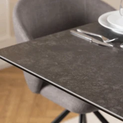 Irwine Rechthoekige Eettafel - Zwart Keramisch Blad, Kruisvoet 11 Irwine Rechthoekige Eettafel - Zwart Keramisch Blad, Kruisvoet -Emob Ontwerp zonder titel 46 6fac