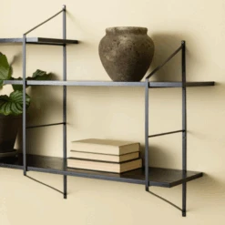 Wandrek Newton Met 4 Legplanken - Zwart 12 Wandrek Newton Met 4 Legplanken - Zwart -Emob Ontwerp zonder titel 2023 06 26T155109.568 605d